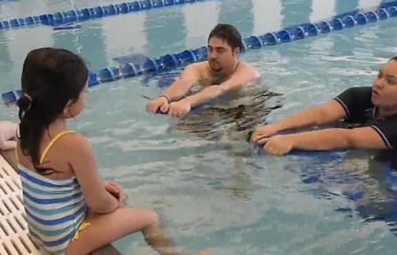 Quality time with your toddler in swimming lessons